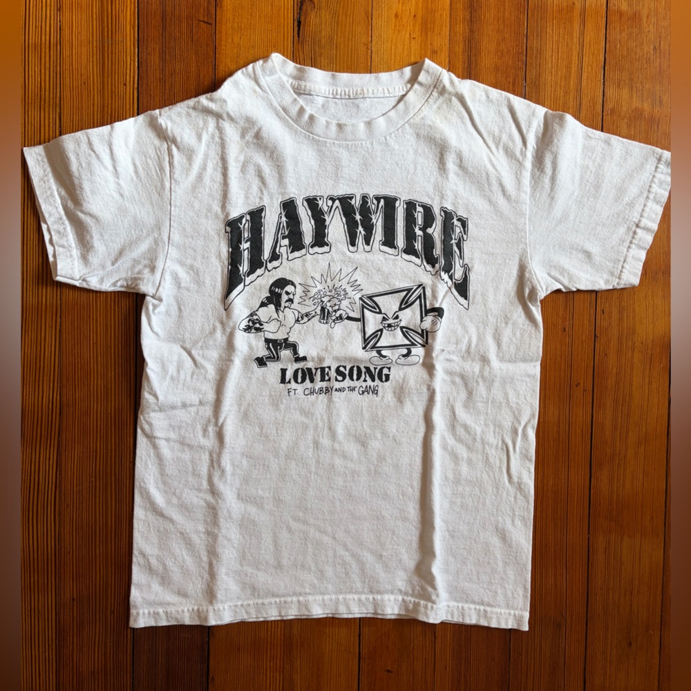 Haywire tee